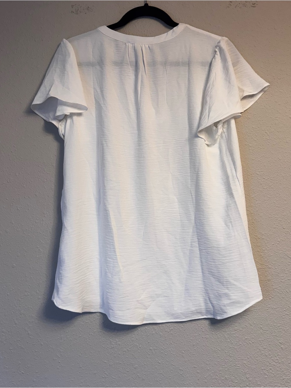 NWT Maurices White Flutter Sleeve V-Neck Blouse - Picture 3 of 3